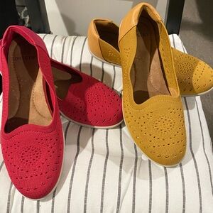 Lot of 2 pair Earth Origins Faye slip on shoes- slightly used